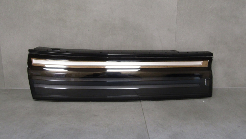 Maska (grill) ATRAPA lajsna DEKOR VW TIGUAN III RH desna 24- 571853656A