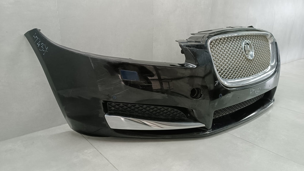 Prednji branik Jaguar XF X250 pierwszy Lift 11-15/ kompletan