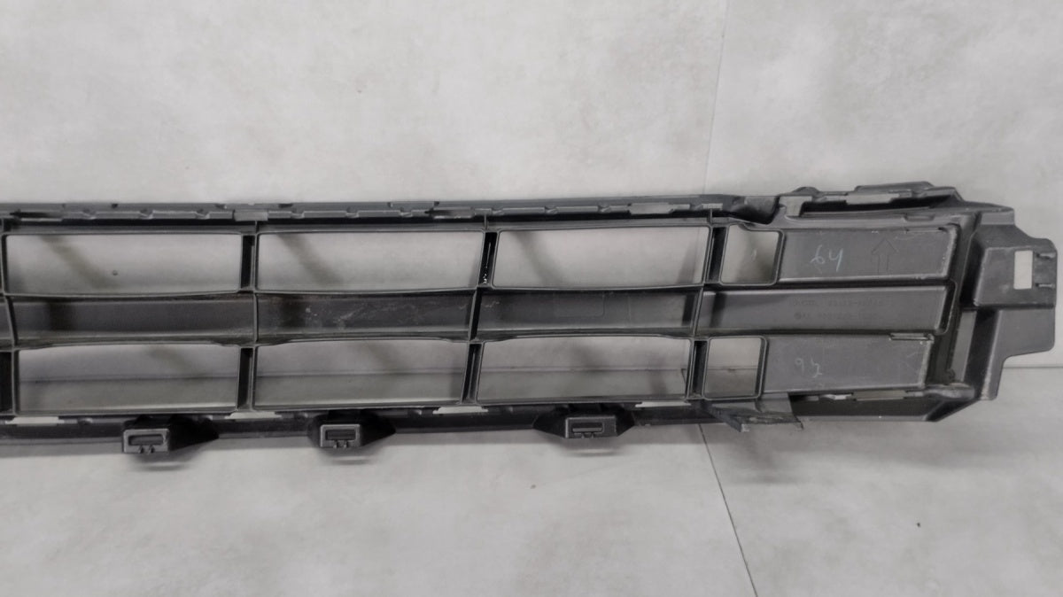 Rešetka branika prednja prednja Toyota Noah 14-17 53112-28220