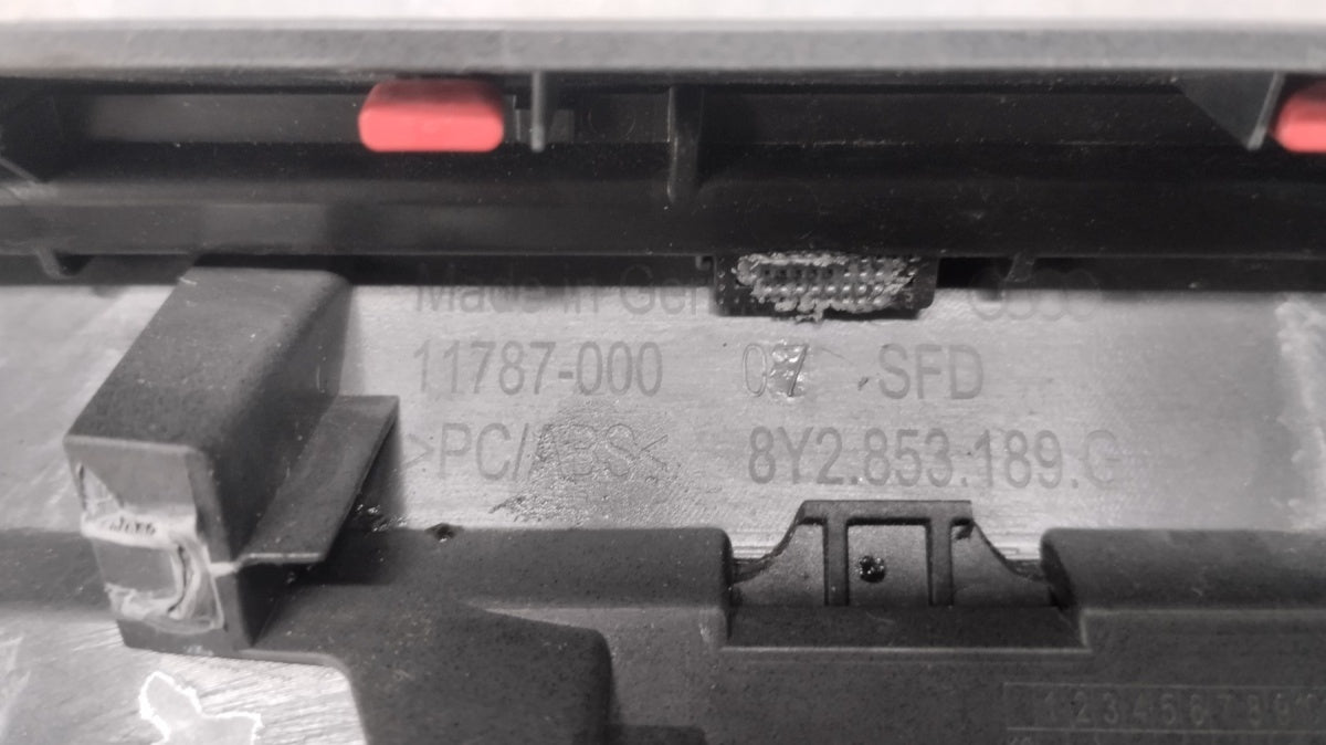 DEKOR KONSOLI DESKI ANGLIK 8Y2853189G AUDI A3 8Y QUATTRO