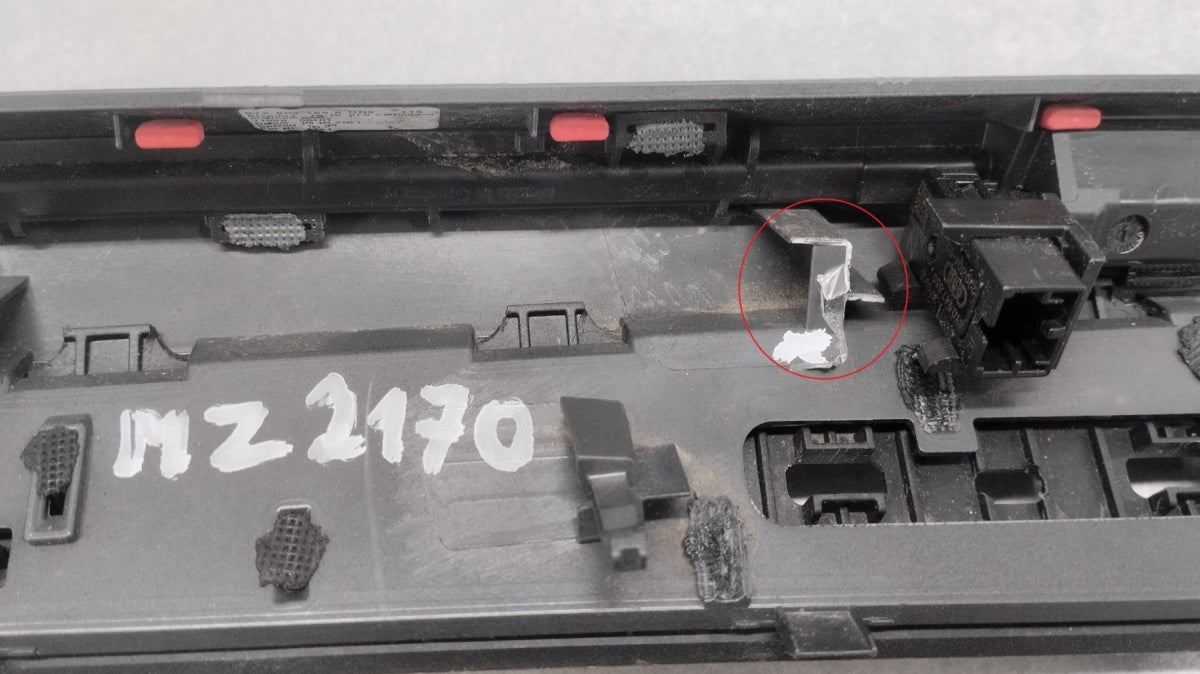 DEKOR KONSOLI DESKI ANGLIK 8Y2853189G AUDI A3 8Y QUATTRO