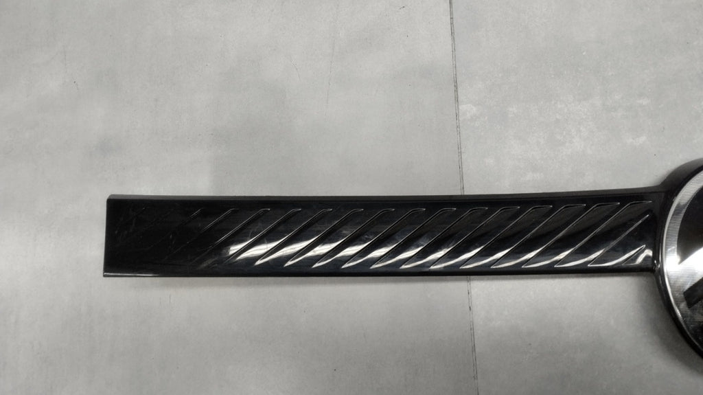 Maska (grill) BLENDA lajsna LOGO zadnja prednja CITROEN C3 IV C5 II 24-26 OEM 9852880380