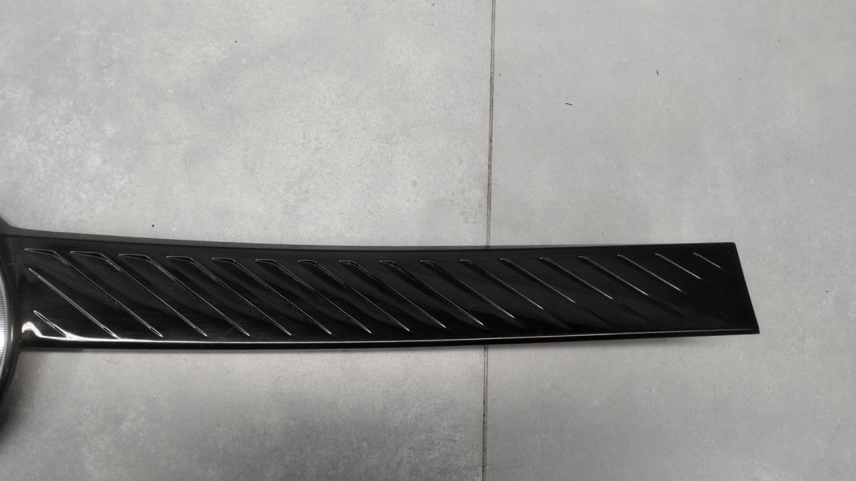 Maska (grill) BLENDA lajsna LOGO zadnja prednja CITROEN C3 IV C5 II 24-26 OEM 9852880380