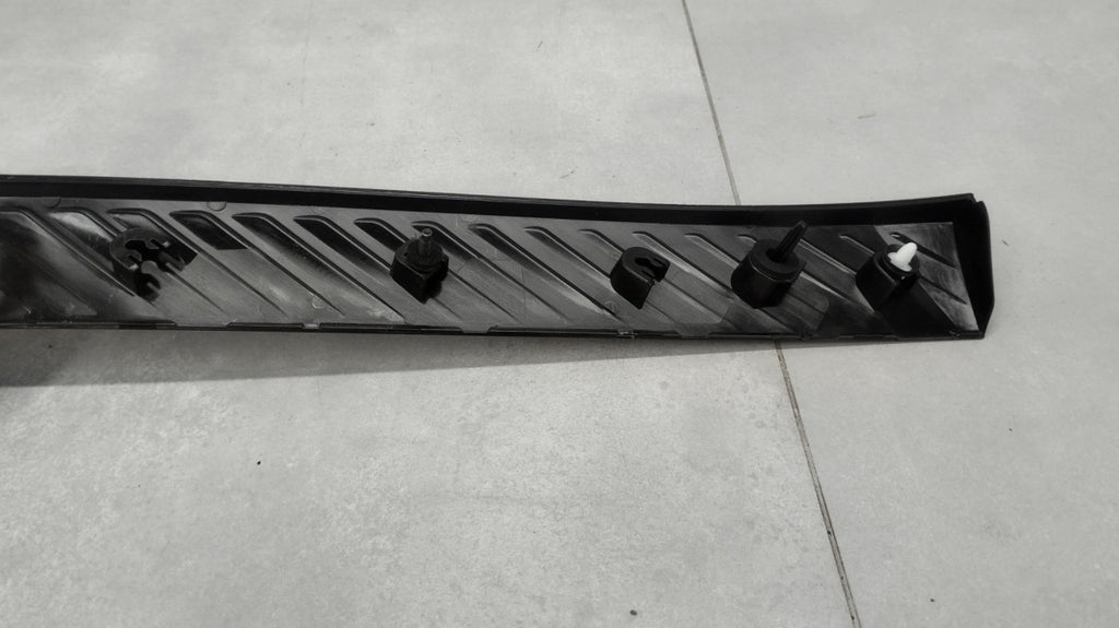 Maska (grill) BLENDA lajsna LOGO zadnja prednja CITROEN C3 IV C5 II 24-26 OEM 9852880380