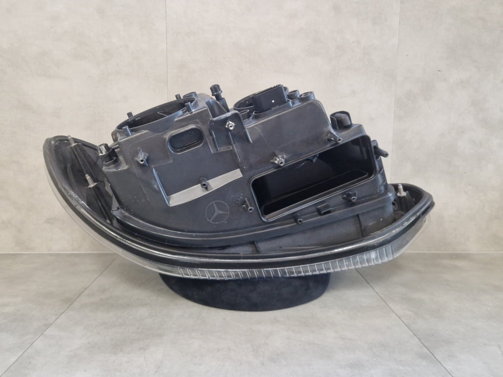 Prednji far SETRA FULL LED HIGH PERFORMANCE 23- LH A0005406154KZ
