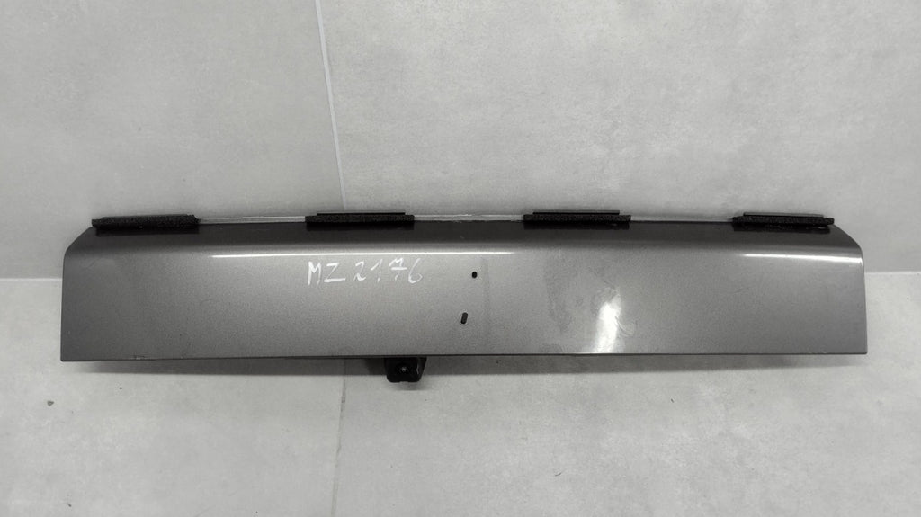 Blenda kamera lajsna klapy zadnji PEUGEOT 2008 2 II 9828080180 19-