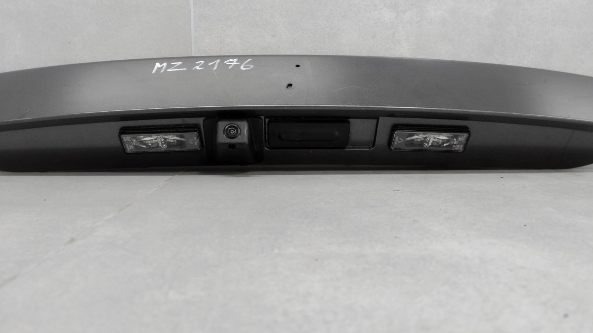 Blenda kamera lajsna klapy zadnji PEUGEOT 2008 2 II 9828080180 19-