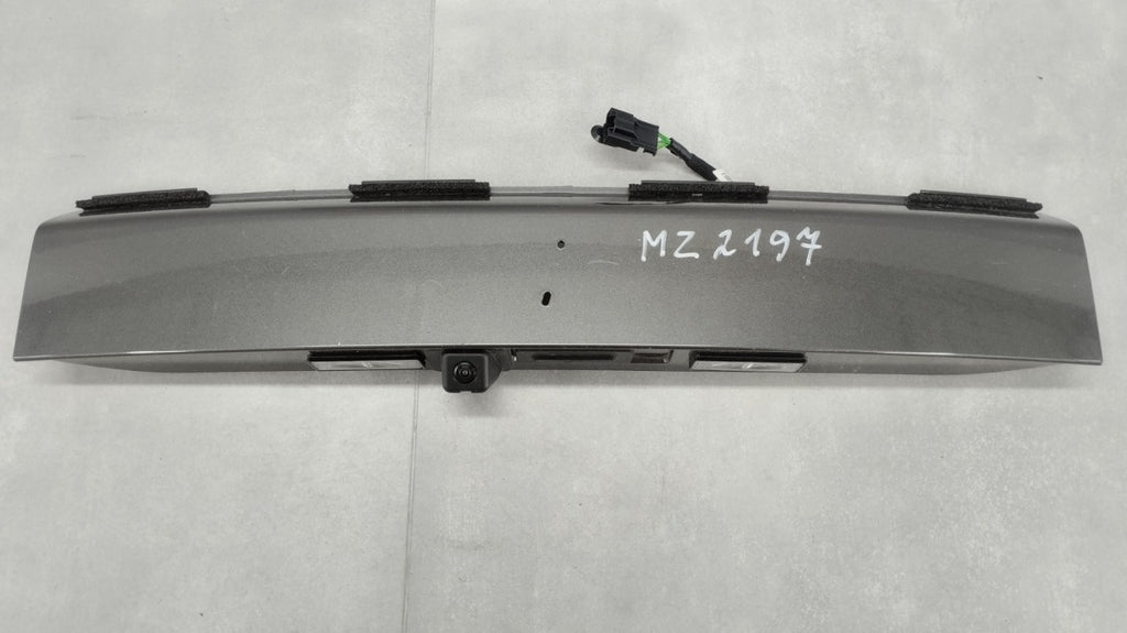 Blenda kamera lajsna klapy zadnji PEUGEOT 2008 2 II 9828080180 19-