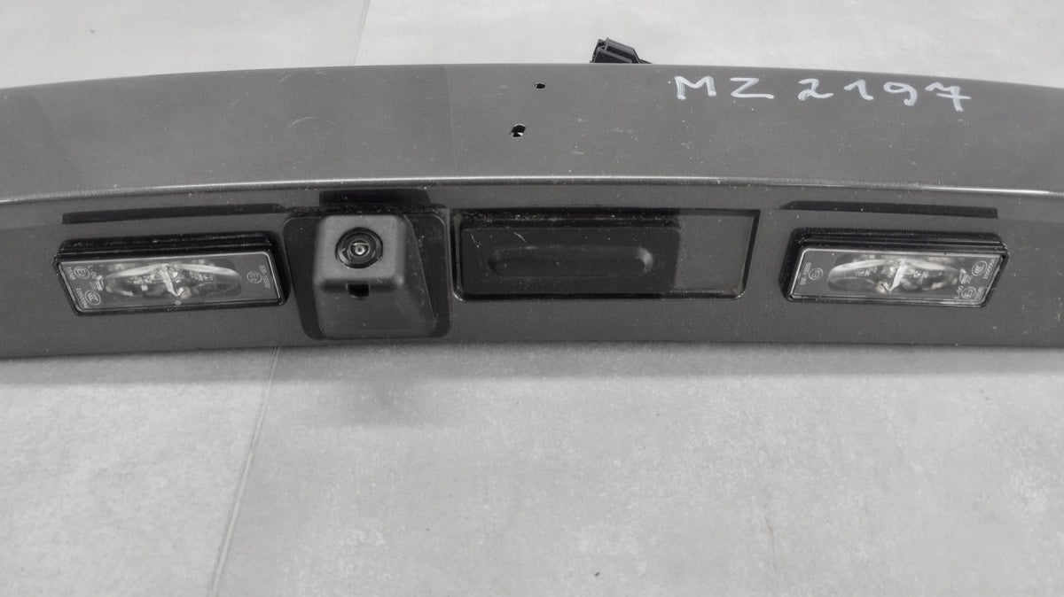 Blenda kamera lajsna klapy zadnji PEUGEOT 2008 2 II 9828080180 19-