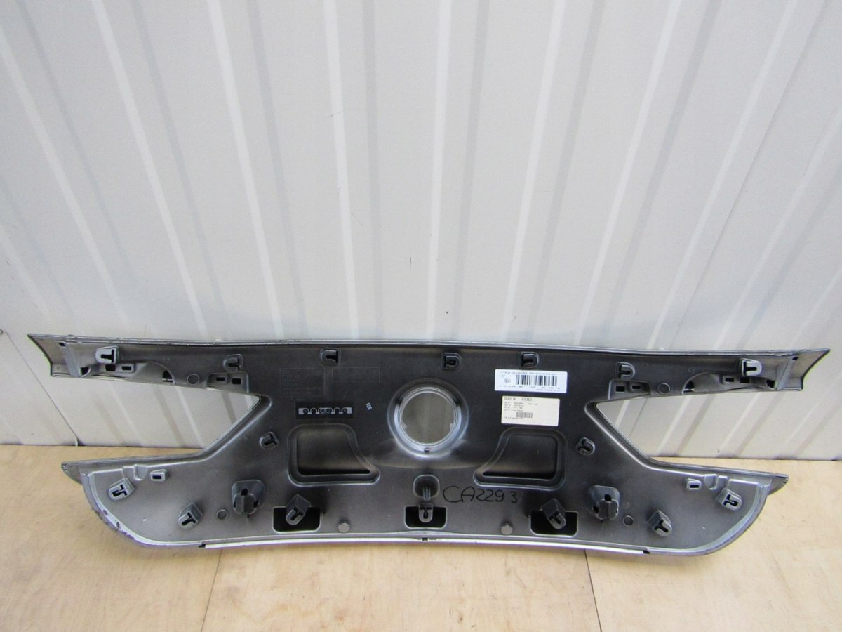 Blenda lajsna klapy zadnji BMW X2 F39 18-