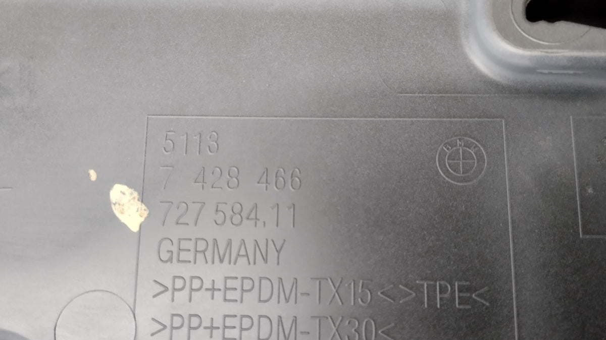 Blenda lajsna klapy zadnji BMW X2 F39 18- / "surowa"