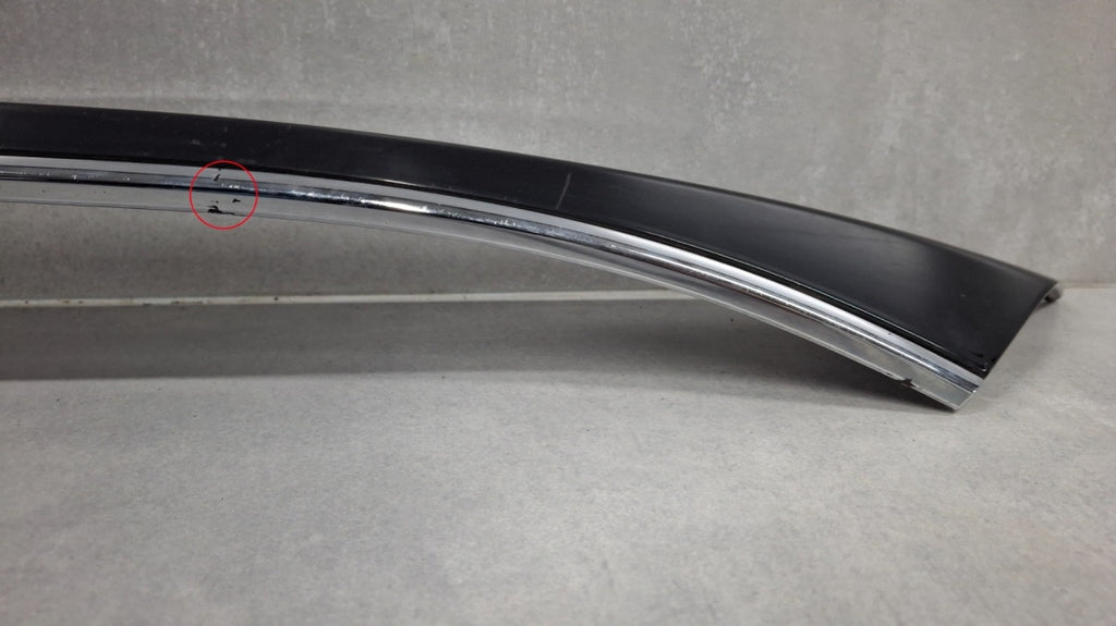 Blenda lajsna klapy zadnji INFINITI QX30 Q30 15-19