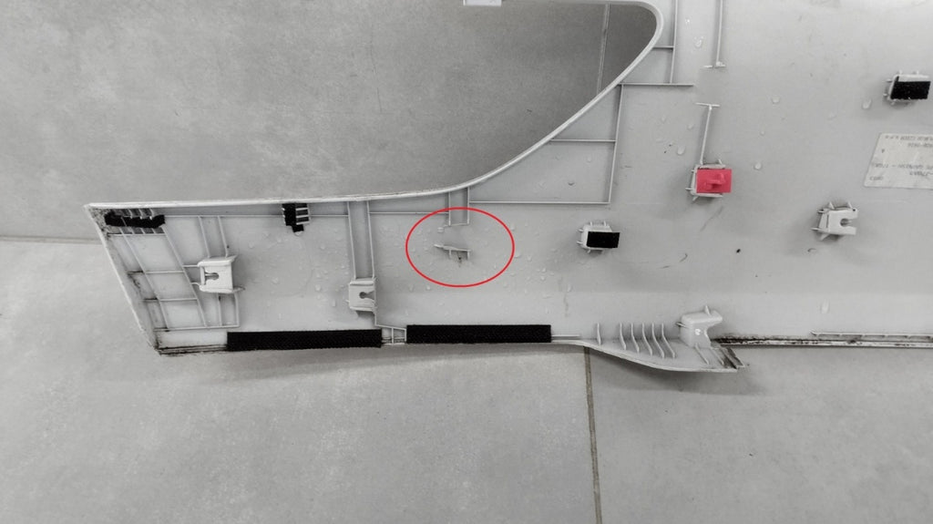 BLENDA obloga KLAPY BAGIERNIKA KIA CEED III 3 SW KOMBI 18- OEM 87311-J7GA0