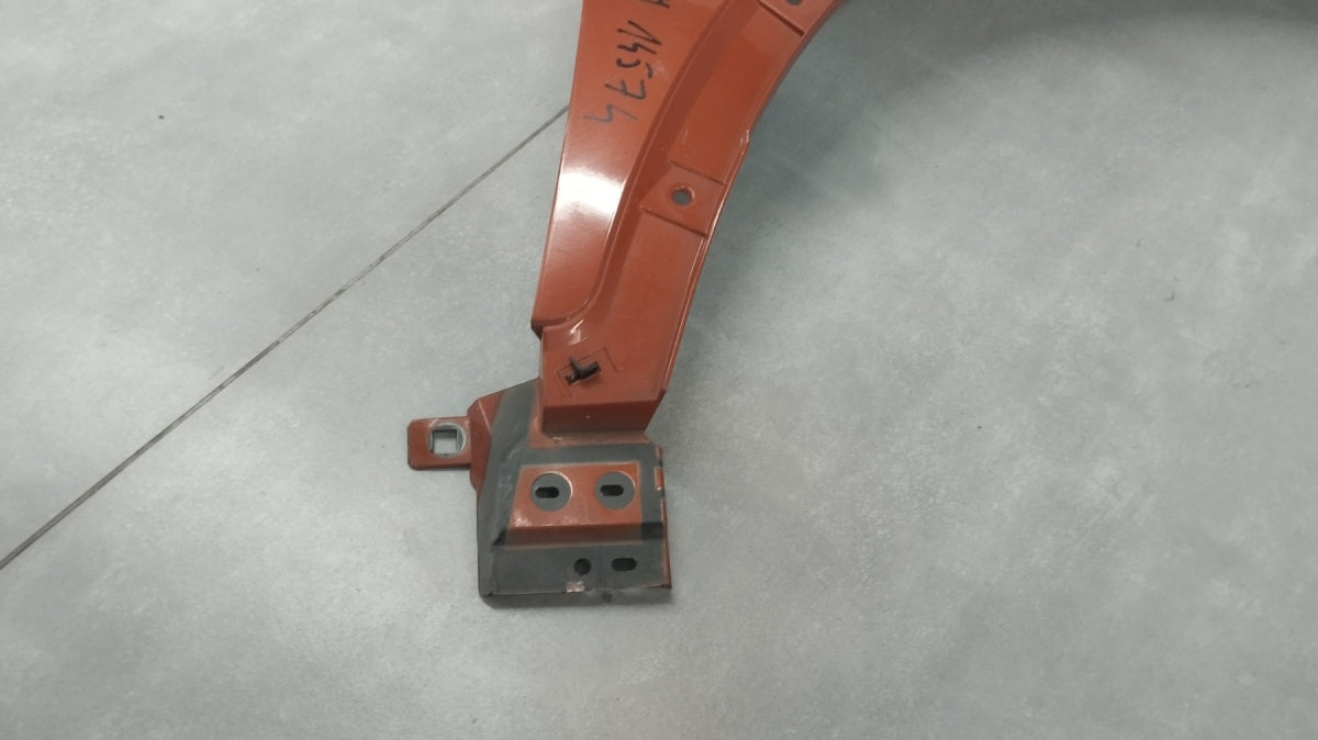 Blatobran prednji desni Renault Captur 13-19 OE 631001642R Plastik
