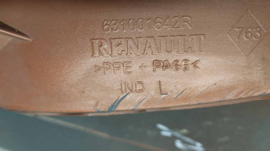 Blatobran prednji desni Renault Captur 13-19 OE 631001642R Plastik