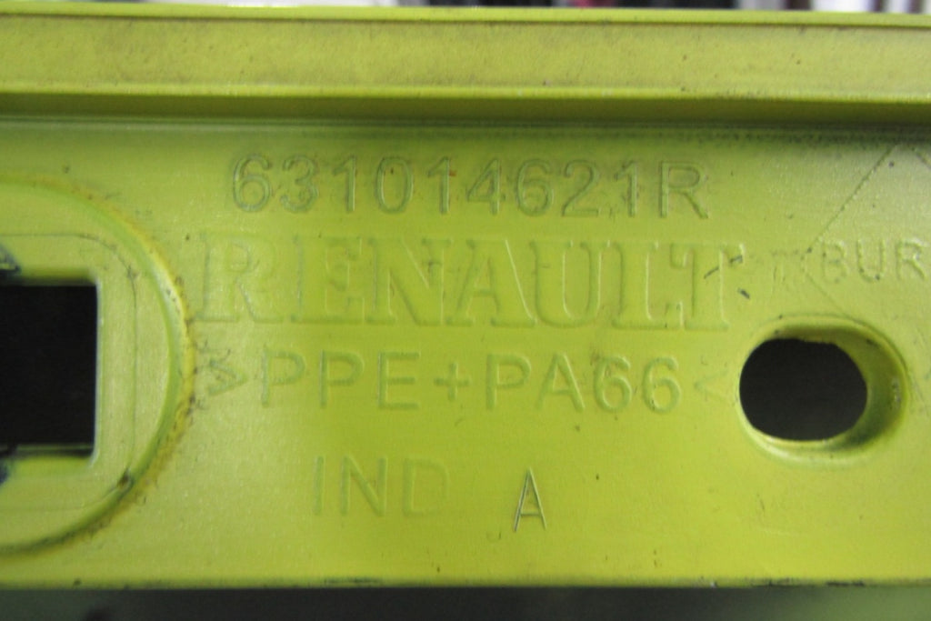 Blatobran lijevi prednji prednji RENAULT CLIO 4 IV 12-20