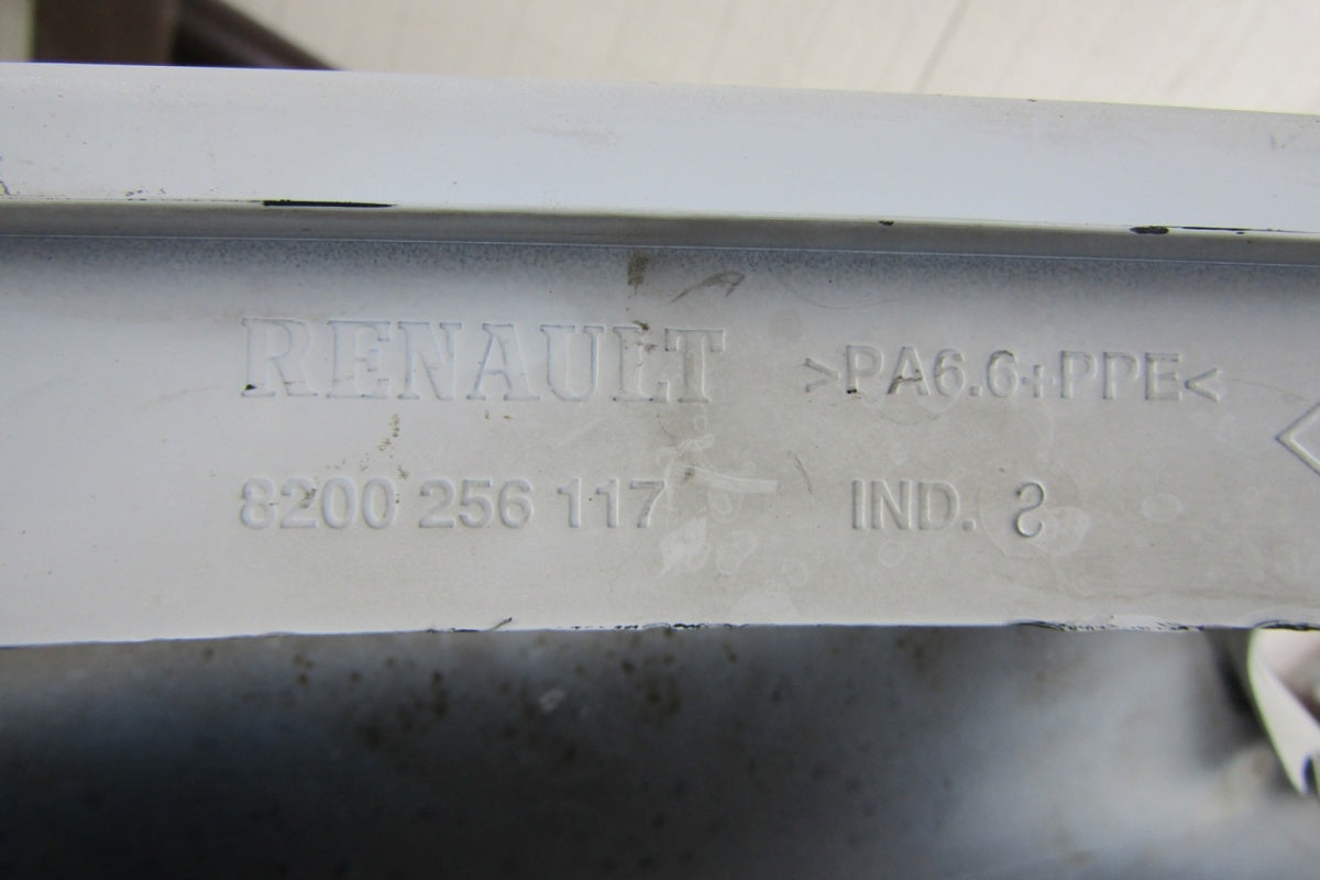 Blatobran lijevi prednji prednji Renault Clio 3 III 185 05-08