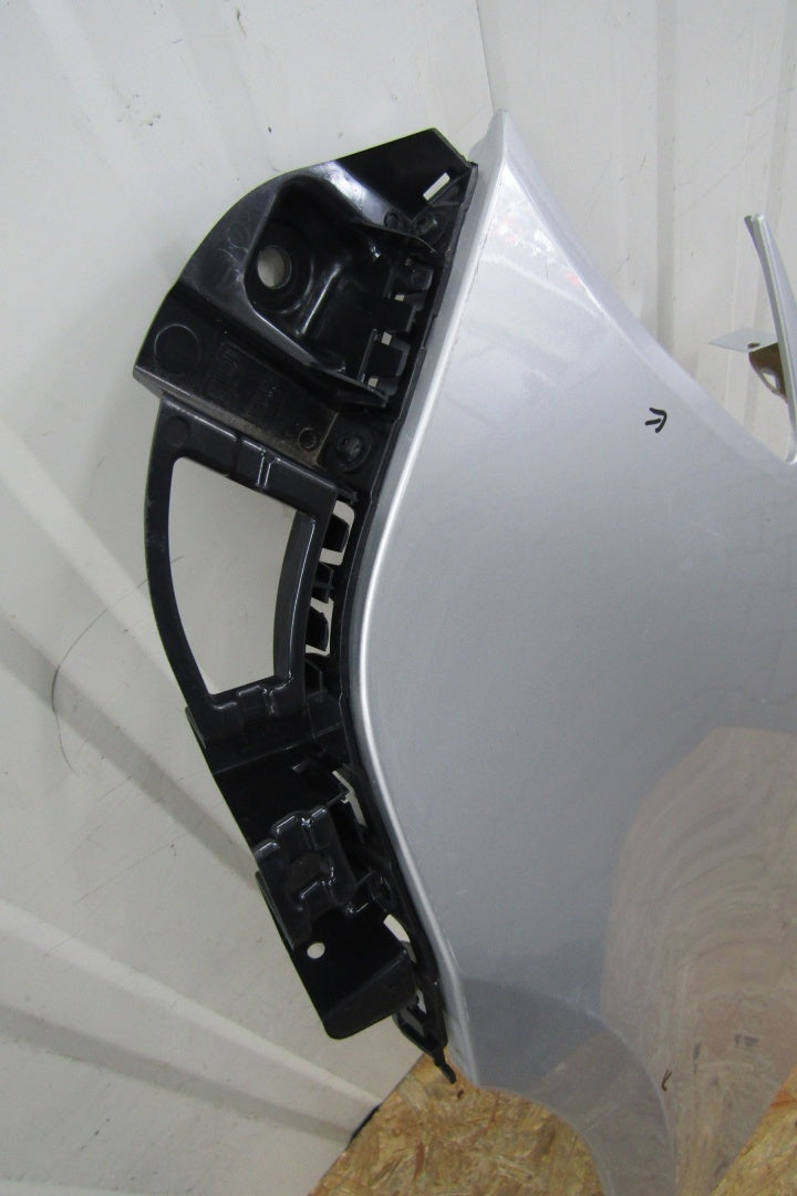 Blatobran lijevi Mercedes Sprinter 910 / 907 18-25