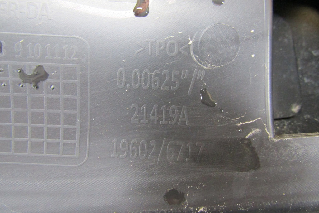Blatobran prednji prednji desni JEEP WRANGLER JL / 21419A 17-