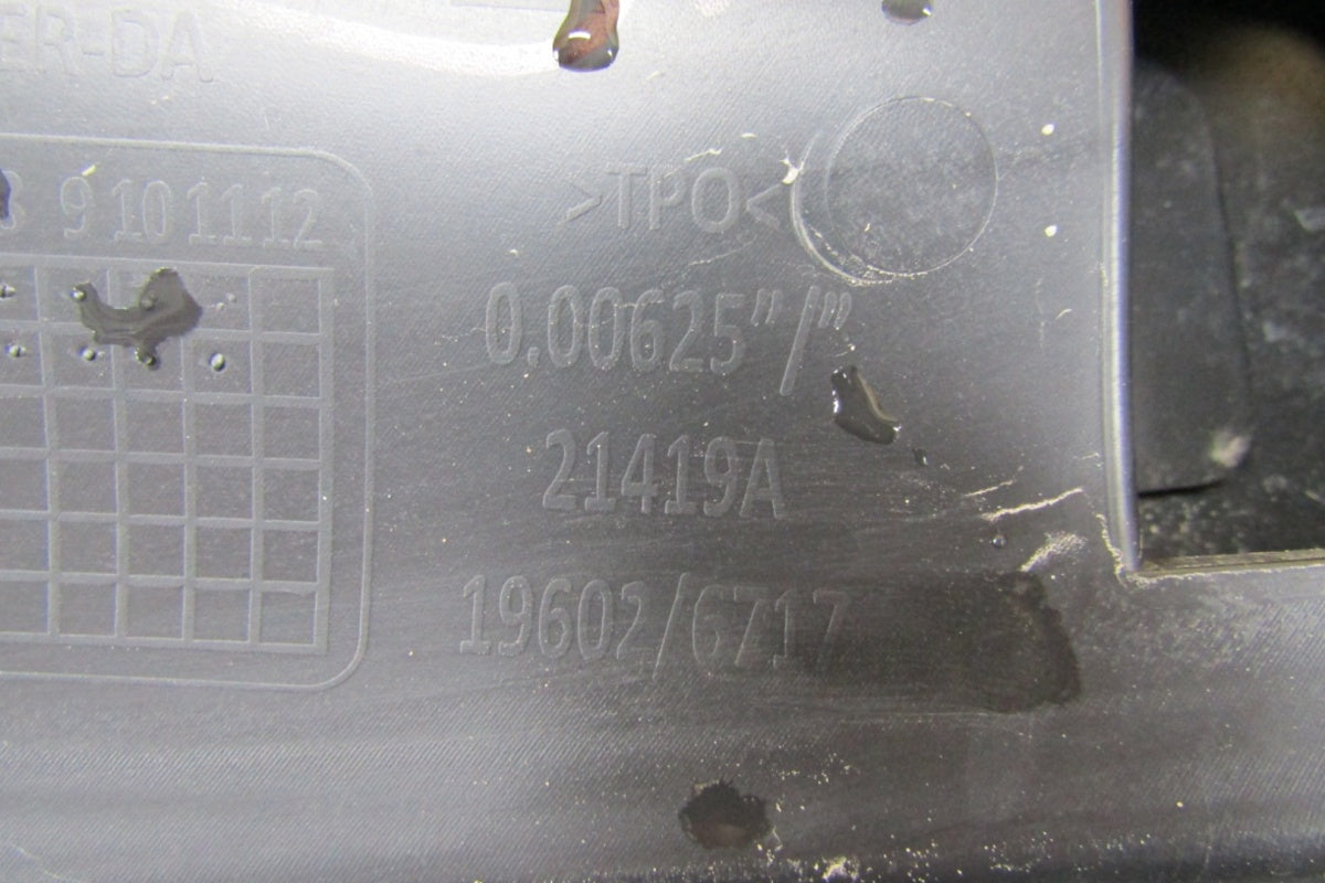 Blatobran prednji prednji desni JEEP WRANGLER JL / 21419A 17-