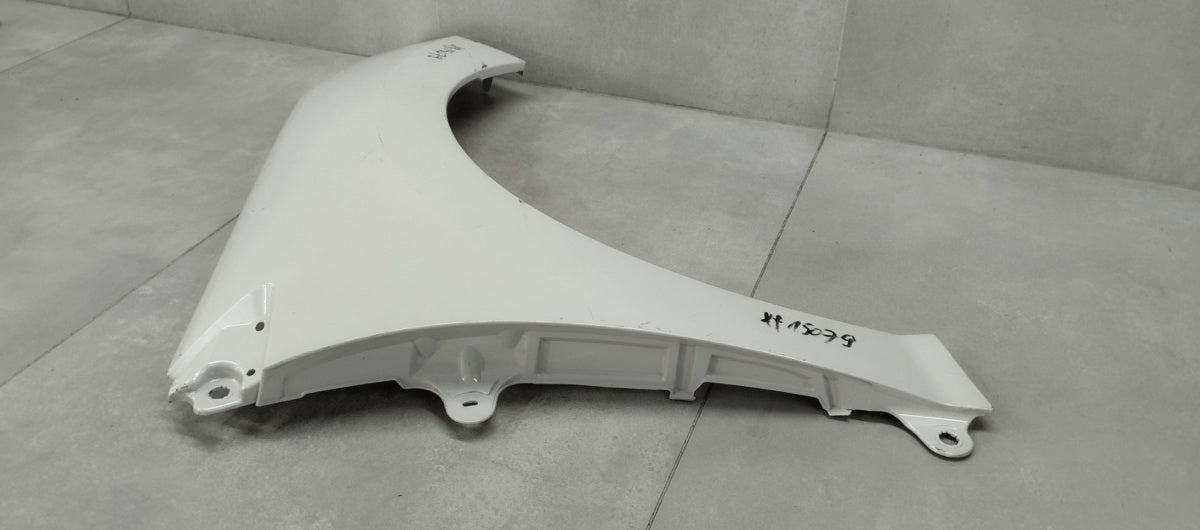 Blatobran desni prednji Peugeot 308 T7 07-11 / 9656738480