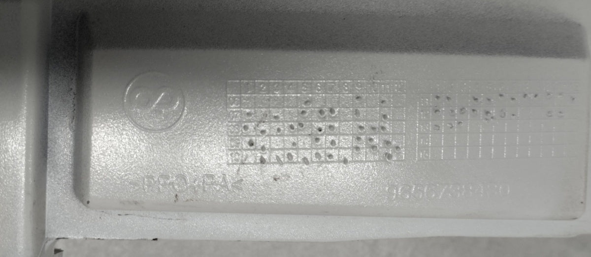 Blatobran desni prednji Peugeot 308 T7 07-11 / 9656738480