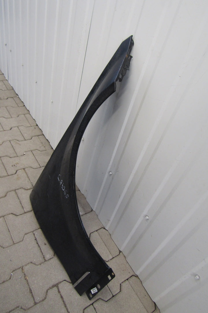 Blatobran prednji prednji desni MERCEDES W204 07-14