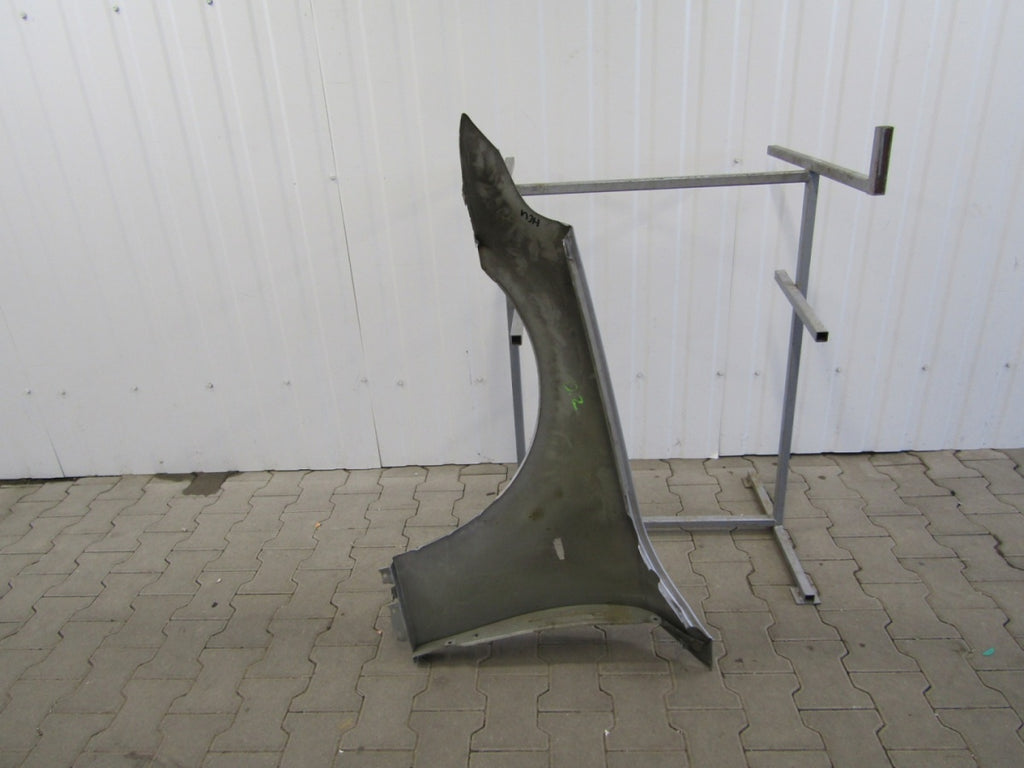Blatobran prednji prednji desni BMW 5 E60 E61 03-10