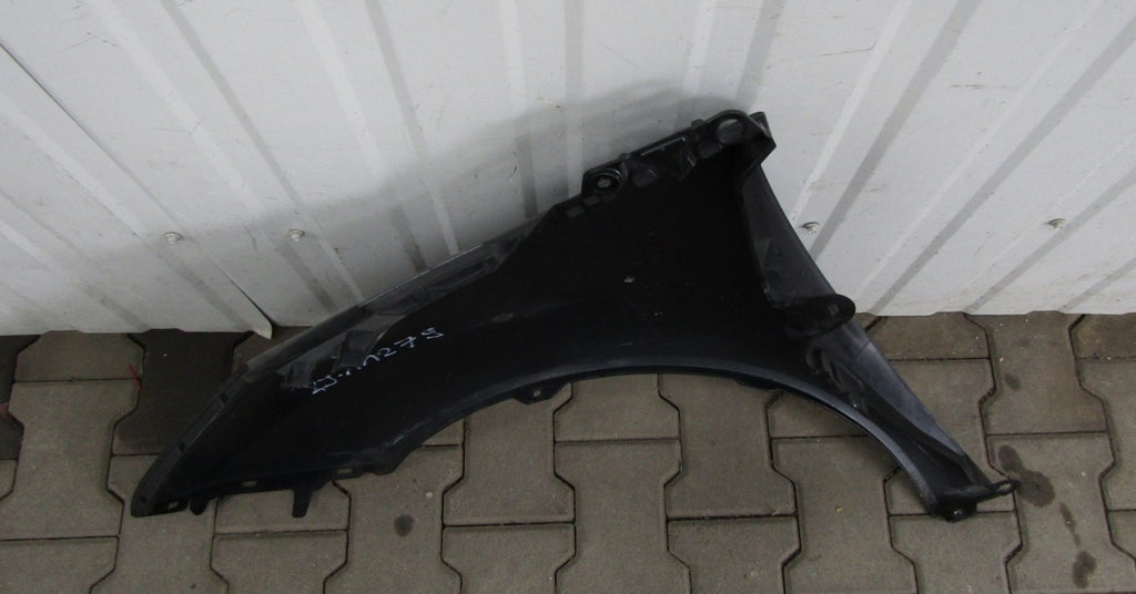 Blatobran prednji prednji desni Peugeot 3008 09-16