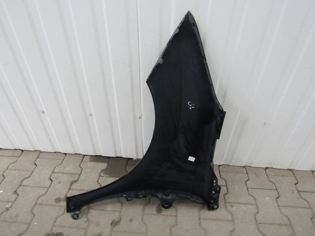 Blatobran prednji prednji desni Peugeot 3008 09-16