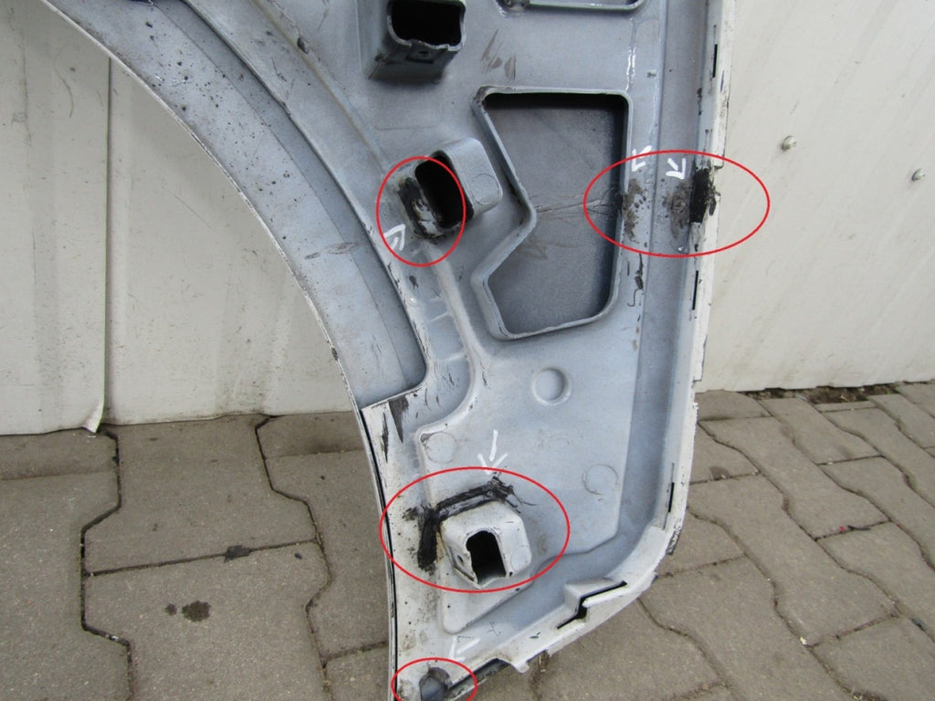 Blatobran zadnji zadnji desni BMW i8 14-