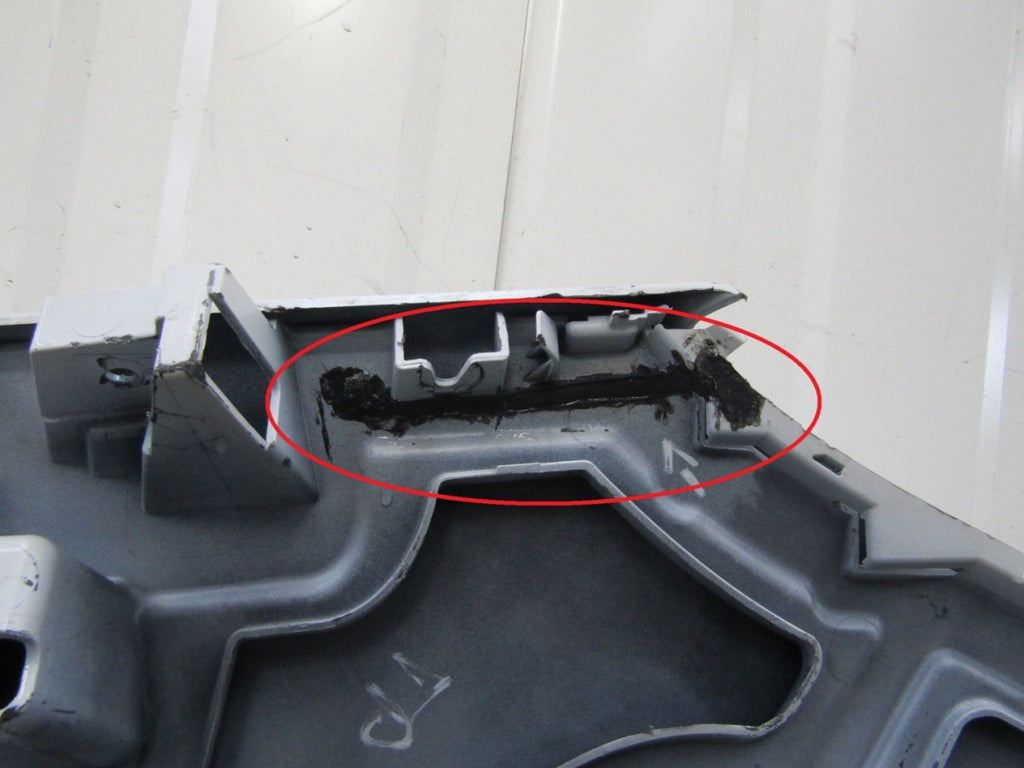 Blatobran zadnji zadnji desni BMW i8 14-