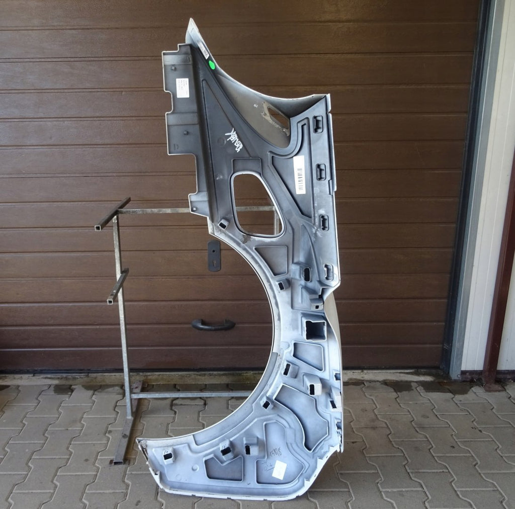 Blatobran zadnji zadnji desni BMW i8 14-
