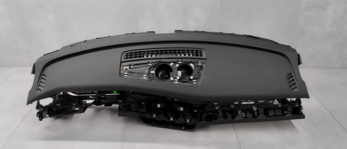 DESKA ROZDZIELCZA KONSOLA KOKPIT VW PASSAT B9 2024- EUROPA