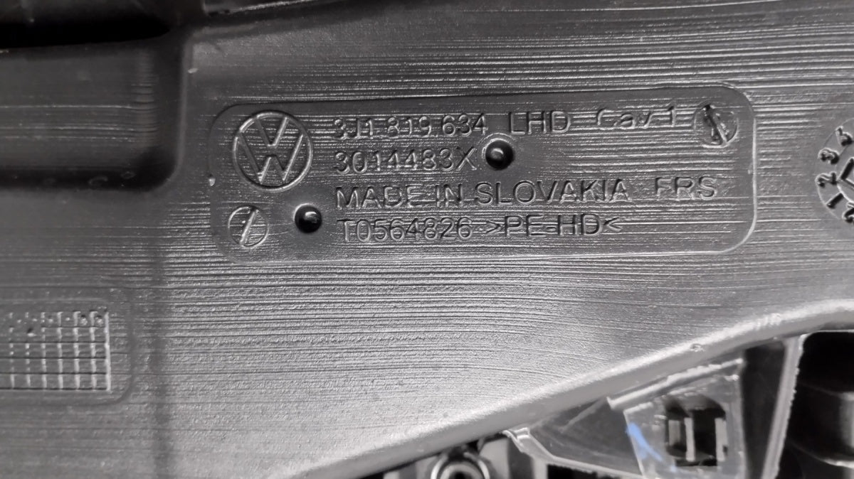 DESKA ROZDZIELCZA KONSOLA KOKPIT VW PASSAT B9 2024- EUROPA
