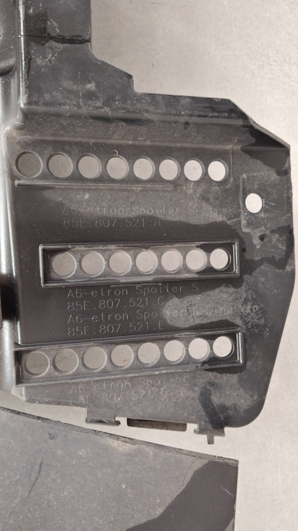 Dodatak branika dyfuzor zderzaka zadnji AUDI A6 C9 85E E-TRON S-LINE 24- 85E807521B