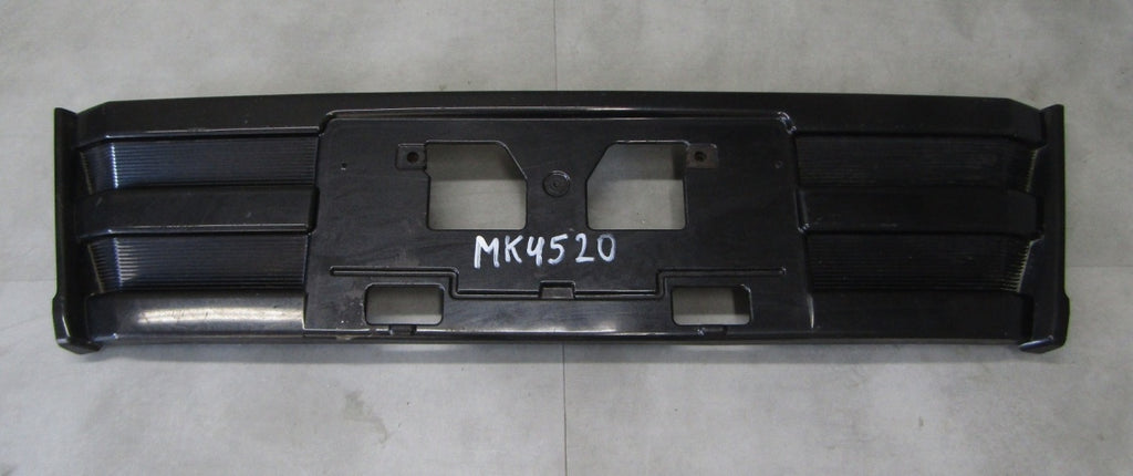Rešetka branika prednja prednja Toyota Noah 2014–2017 53105-28030