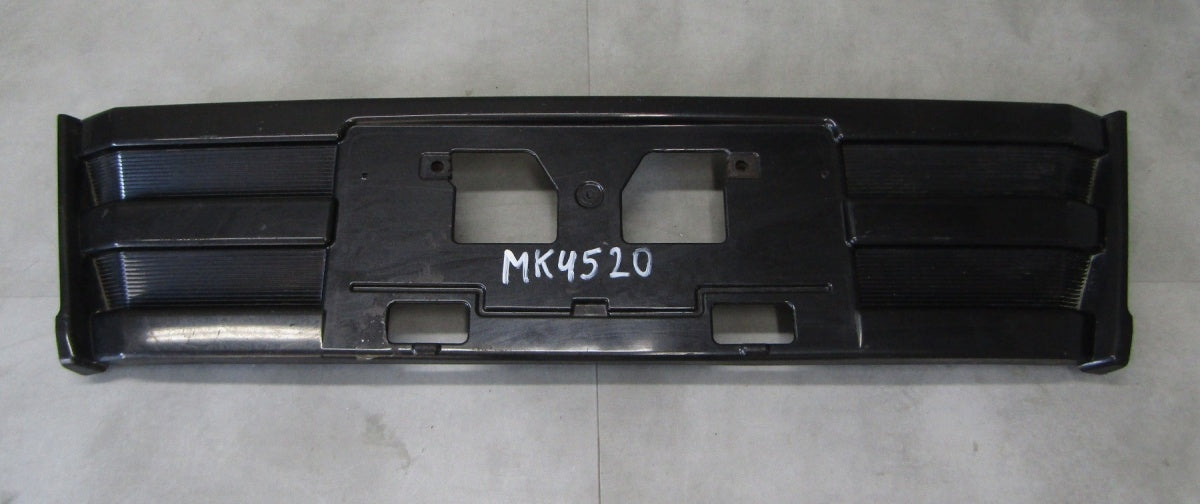 Rešetka branika prednja prednja Toyota Noah 2014–2017 53105-28030