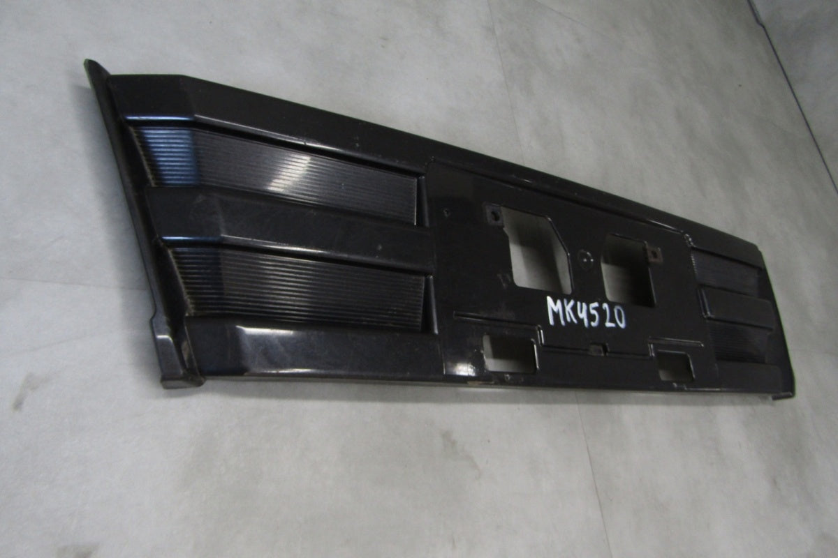 Rešetka branika prednja prednja Toyota Noah 2014–2017 53105-28030