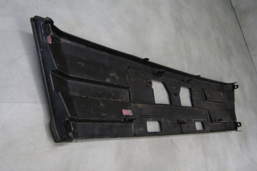 Rešetka branika prednja prednja Toyota Noah 2014–2017 53105-28030