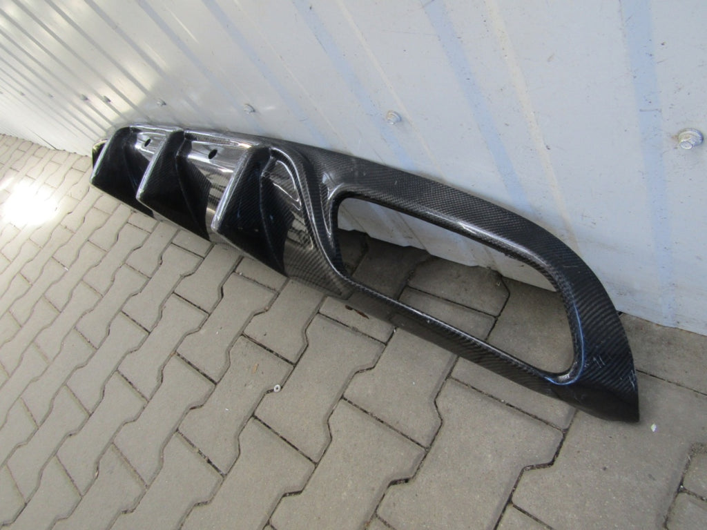 Spojler Dyfuzor zadnji Mercedes C klasa 205 Coupe 6.3 63 AMG CARBON