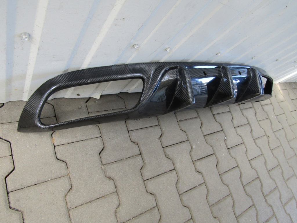Spojler Dyfuzor zadnji Mercedes C klasa 205 Coupe 6.3 63 AMG CARBON