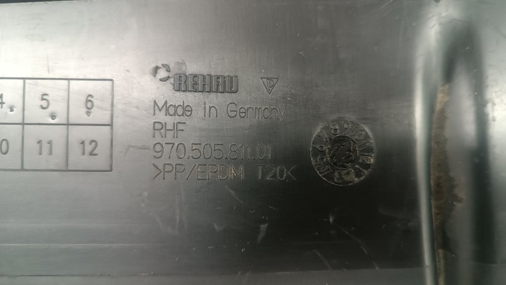 Spojler Dokładka zadnji Porsche Panamera 970 03-