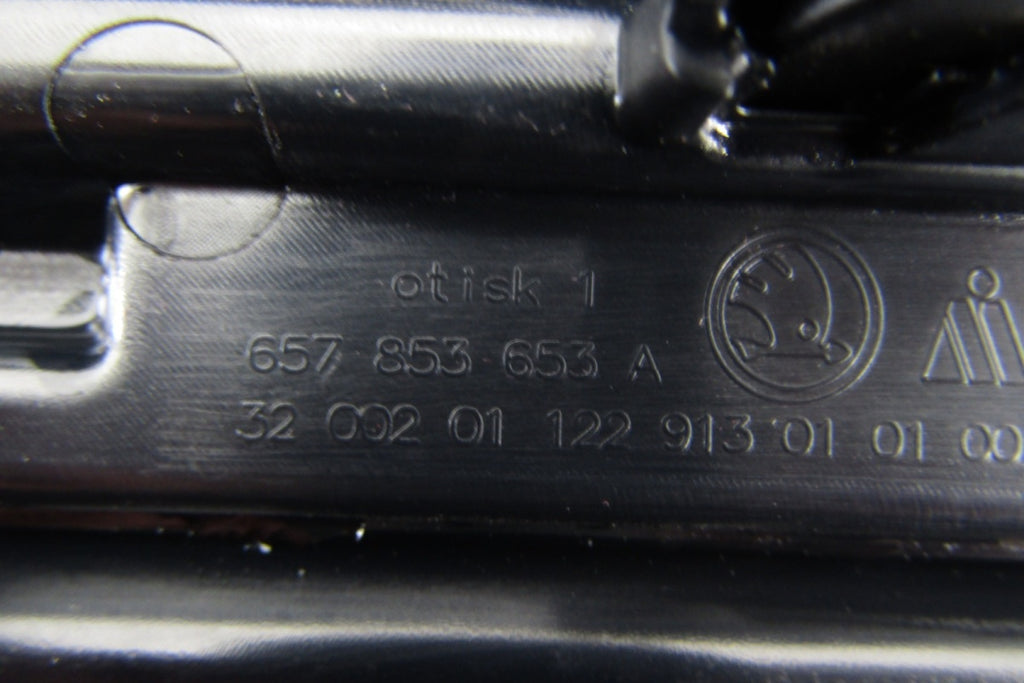 Maska (grill) ATRAPA CHŁODNICY ZDERZAKA prednja Skoda Scala 657853653A 19-
