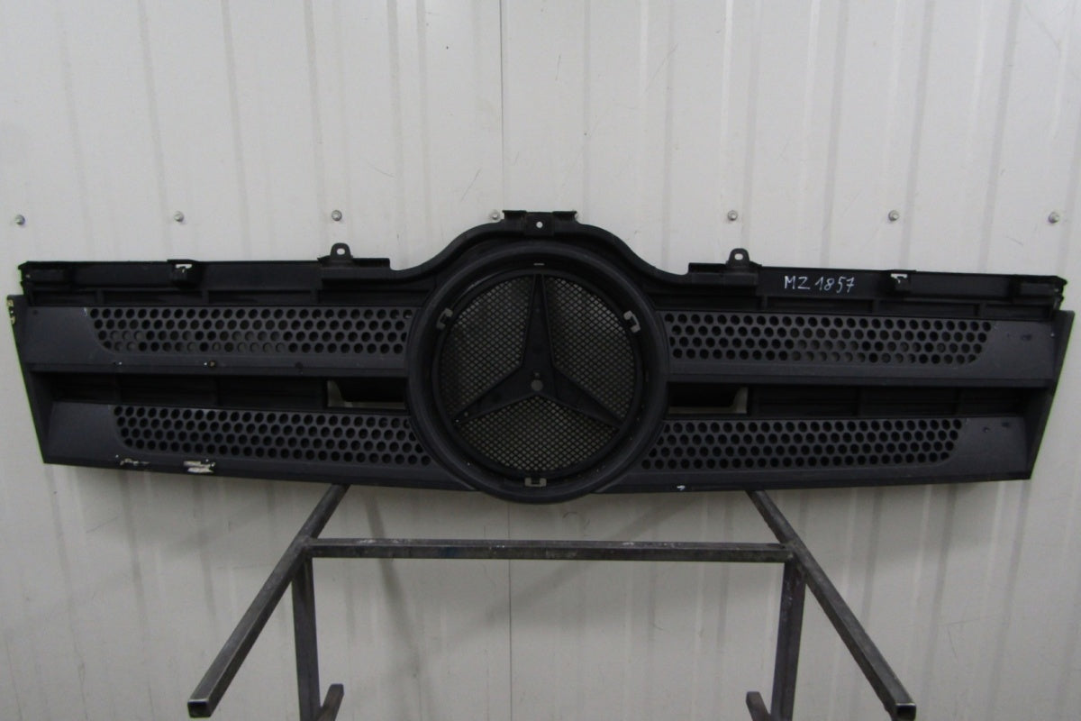 Maska (grill) GRILL ZDERZAKA MERCEDES-BENZ ACTROS MP4 A9607511018