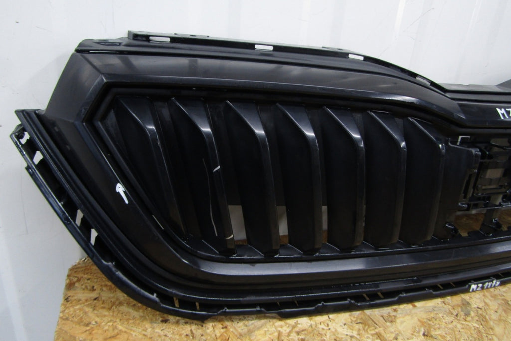 Maska (grill) ATRAPA CHŁODNICY ZDERZAKA prednja Skoda Scala 657853653A 19-