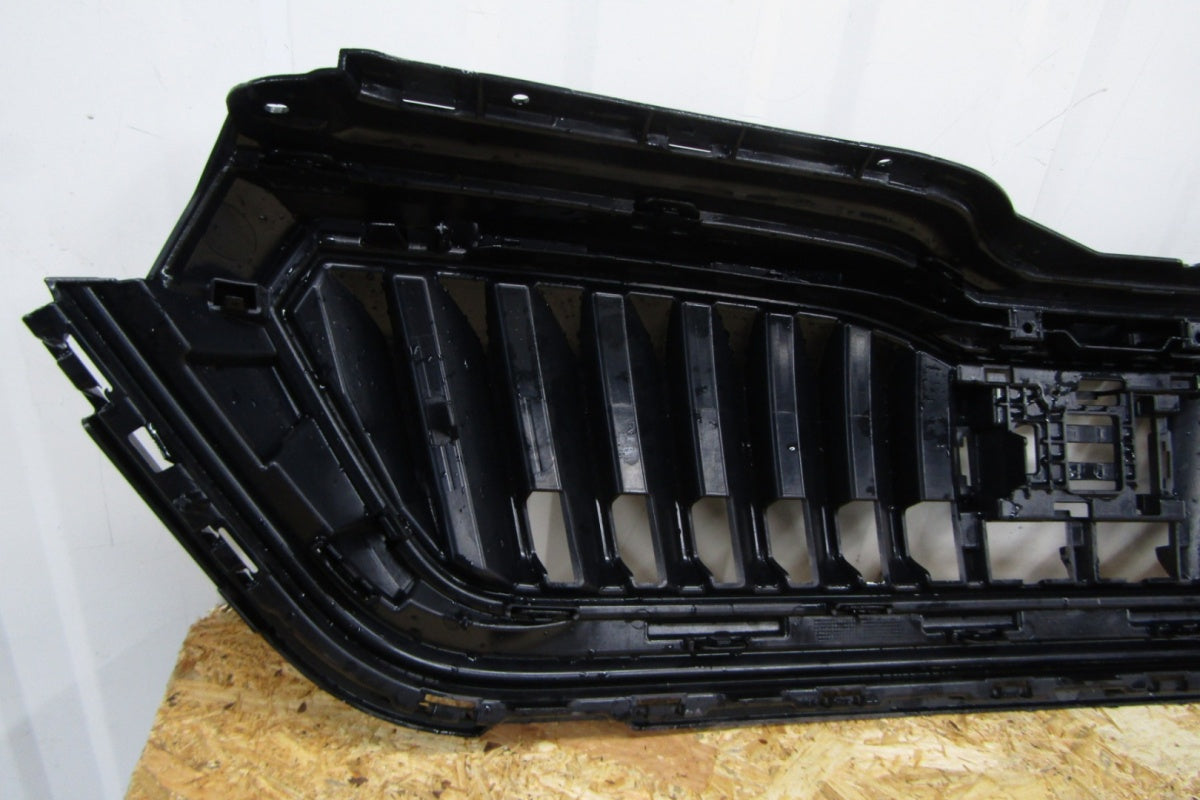 Maska (grill) ATRAPA CHŁODNICY ZDERZAKA prednja Skoda Scala 657853653A 19-