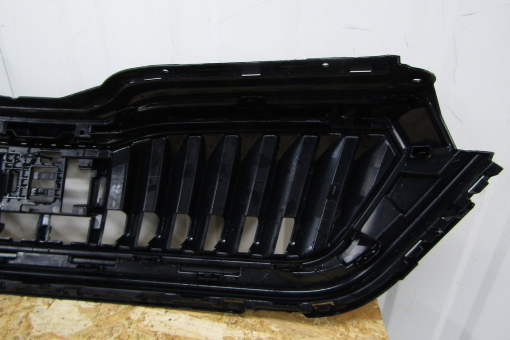 Maska (grill) ATRAPA CHŁODNICY ZDERZAKA prednja Skoda Scala 657853653A 19-