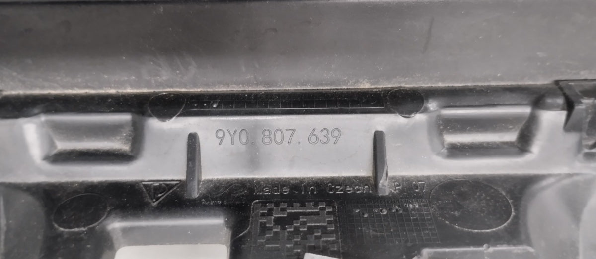 Maska (grill) gornja nosač prednjeg branika Porsche Cayenne 9Y0807639