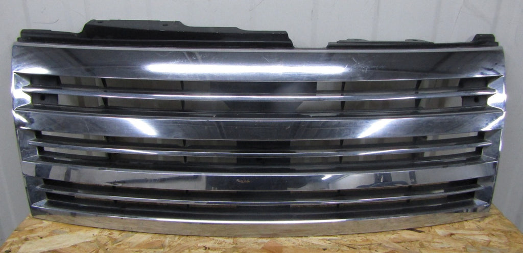 Maska (grill) atrapa NISSAN ELGRAND HIGHWAY STAR LIFT 04-07